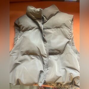✨Puffer Vest✨